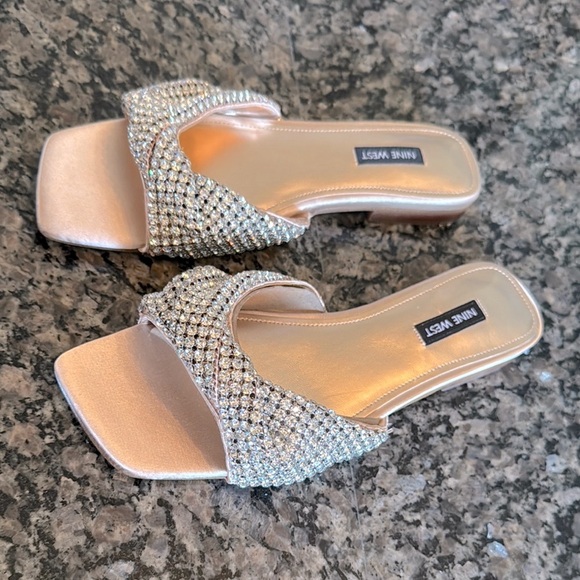 Nine West embellished square toe Gold and Silver Women's slide Sandals 7.5 NWOT - Picture 1 of 11